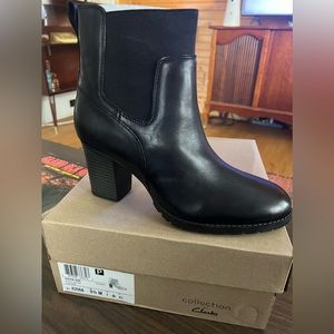 Clark’s Verona Ease - Black Leather Heeled Boots - Women’s size 9.5
